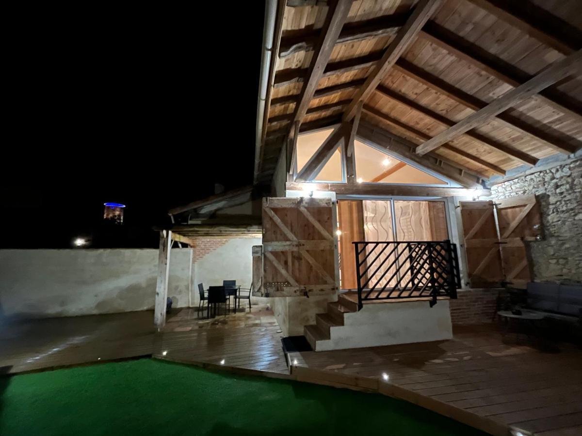 Gite Le Jardin Secret Et Gite Au Temps Suspendu Montpezat  Exteriör bild