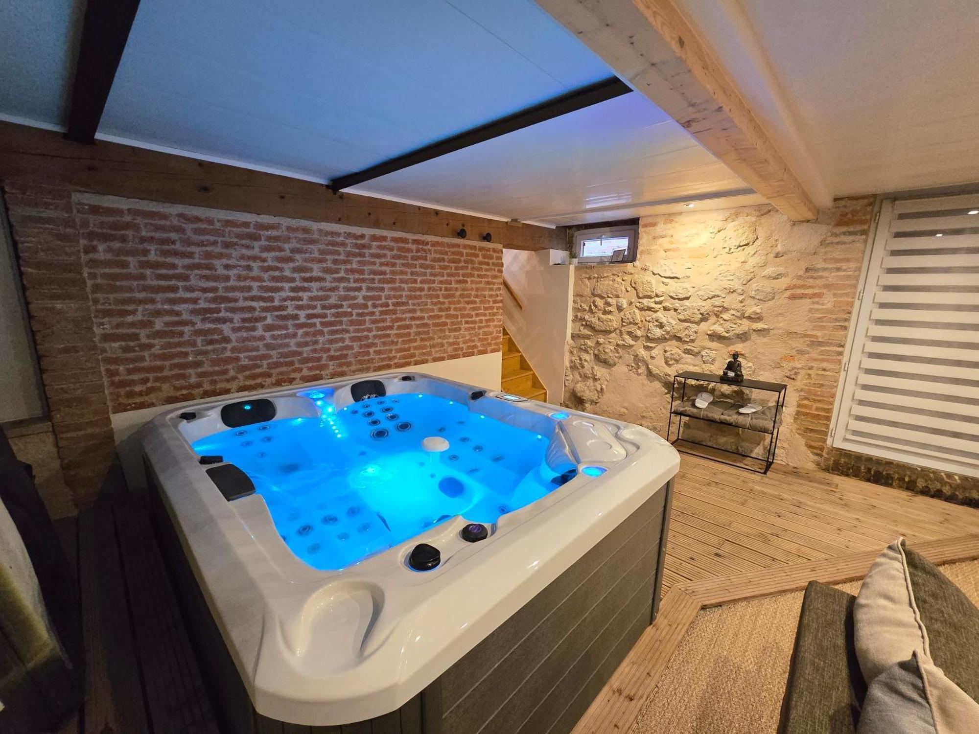 Gite Le Jardin Secret Et Gite Au Temps Suspendu Montpezat  Exteriör bild